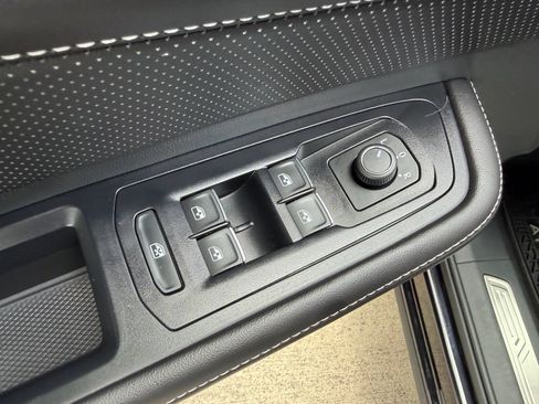 Certified 2026 Volkswagen Atlas SE FWD image 22