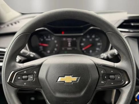 Used 2021 Chevrolet TrailBlazer LS FWD image 19