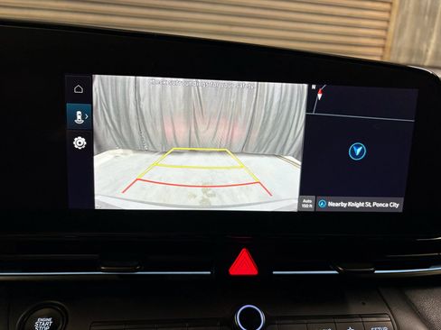 Used 2025 Hyundai Elantra SEL FWD image 11