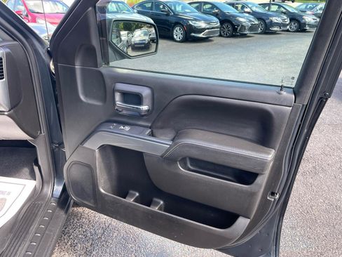 Used 2019 Chevrolet Silverado 1500 LT AWD/4WD image 32
