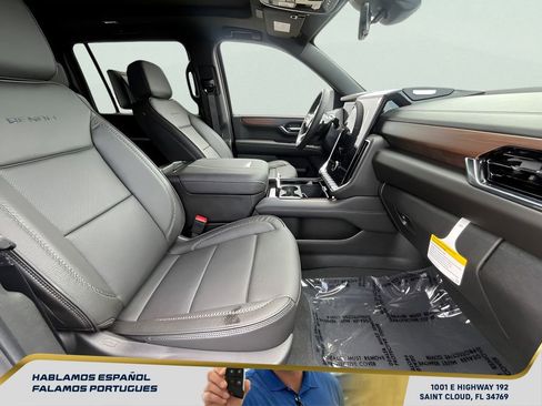 New 2026 GMC Yukon XL Denali w/ Denali Reserve Package image 21