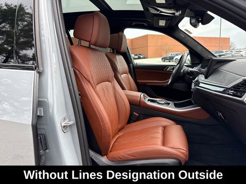 Used 2025 BMW X5 xDrive40i w/ Executive Package image 33