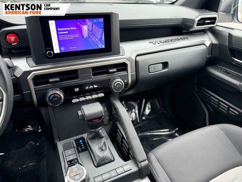 Used 2025 Toyota Tacoma TRD Off-Road image 24