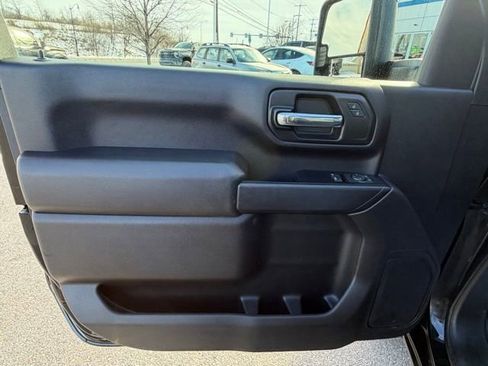 Used 2024 Chevrolet Silverado 2500 W/T image 28