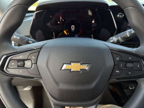 Used 2025 Chevrolet Trax LT image 27