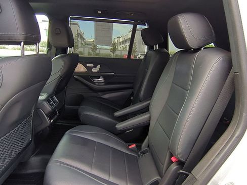 Used 2021 Mercedes-Benz GLS 450 4MATIC image 14