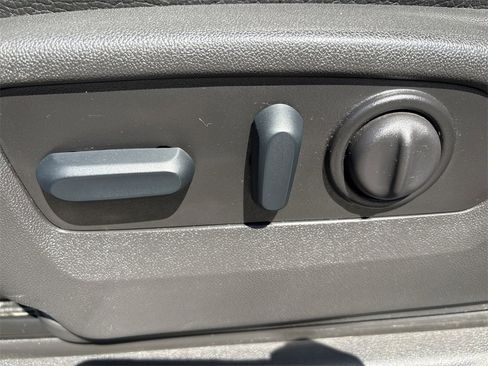 Used 2023 GMC Sierra 3500 Denali w/ Denali Ultimate Package image 12