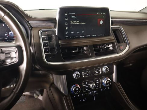 Used 2023 GMC Yukon SLT w/ SLT Premium Package AWD/4WD image 5