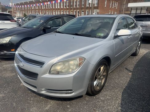 Used 2010 Chevrolet Malibu LT w/ Power Convenience Package FWD image 1