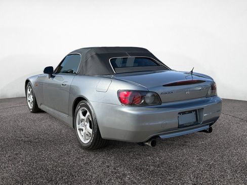 Used 2001 Honda S2000 image 3
