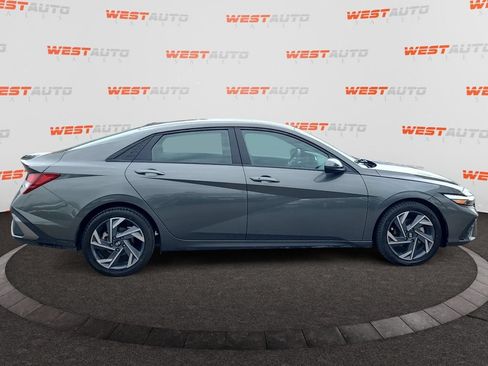 Used 2025 Hyundai Elantra Sport FWD image 6