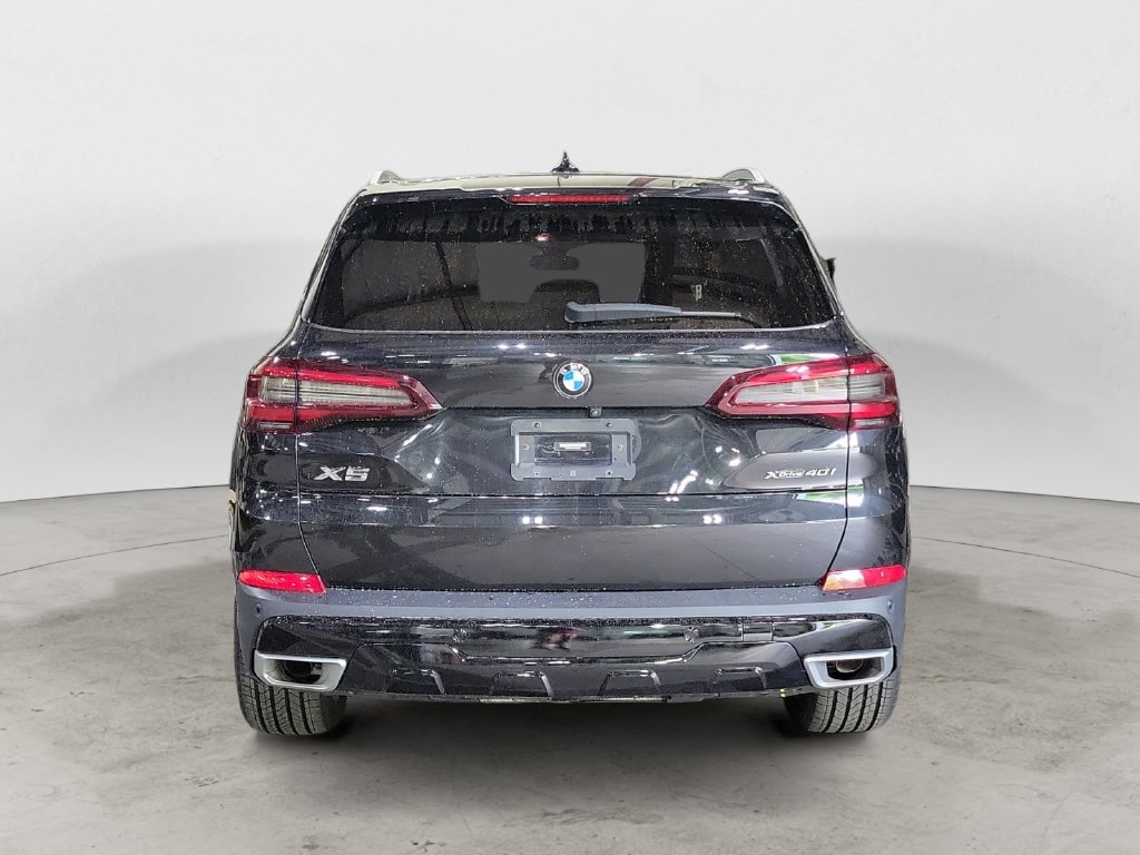Used 2022 BMW X5 xDrive40i w/ Premium Package AWD/4WD image 4