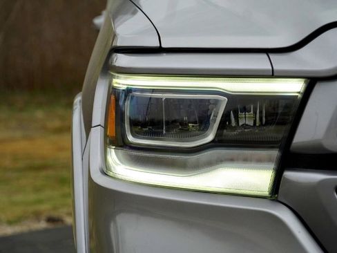 Used 2022 RAM 1500 Laramie w/ Sport Appearance Package image 3