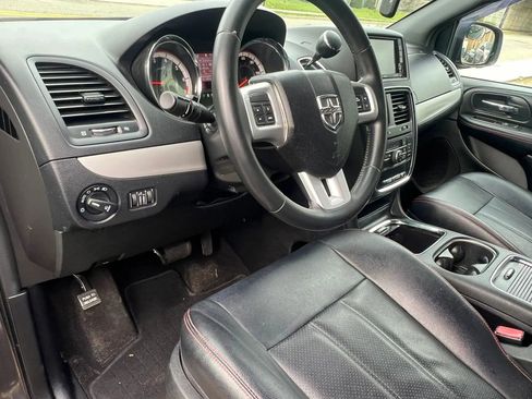 Used 2016 Dodge Grand Caravan R/T FWD image 16