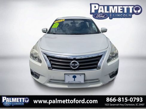 Used 2014 Nissan Altima 2.5 SL w/ Moonroof Package FWD image 9