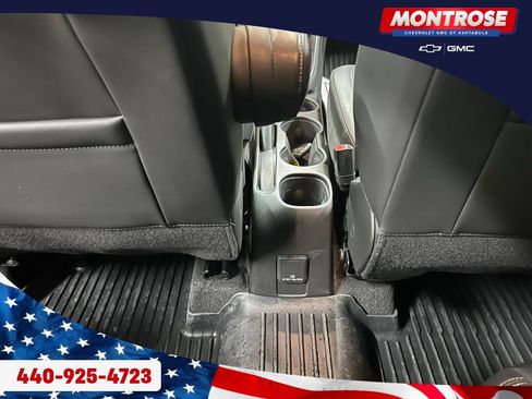 Used 2022 Chevrolet Trax LT w/ LT Convenience Package image 23