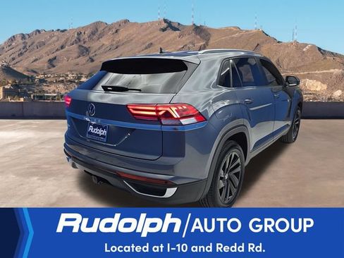 Used 2022 Volkswagen Atlas Cross Sport SE FWD image 5