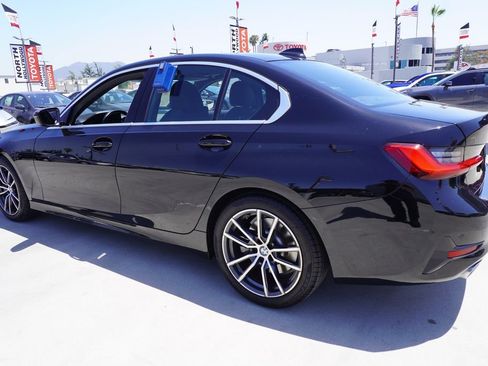 Used 2021 BMW 330i Sedan w/ Convenience Package RWD image 5