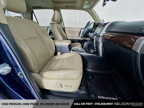Used 2020 Toyota 4Runner Limited AWD/4WD image 28