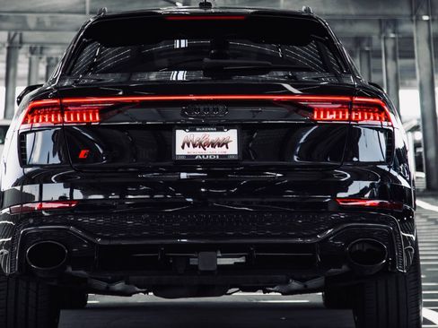 Used 2020 Audi RS Q8 w/ Carbon Optic Package AWD/4WD image 5