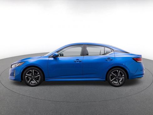 Used 2025 Nissan Sentra SV FWD image 4