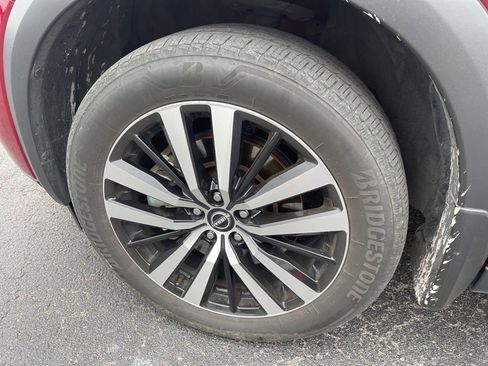 Used 2024 Nissan Pathfinder Platinum image 9