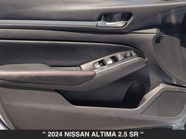 Used 2024 Nissan Altima 2.5 SR AWD/4WD image 11