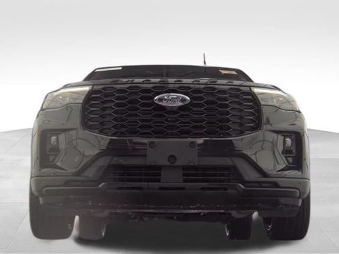 Used 2025 Ford Explorer ST-Line w/ ST-Line Street Pack AWD/4WD image 8