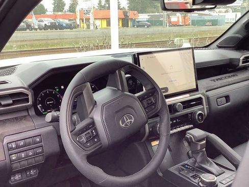 Used 2025 Toyota Tacoma Limited w/ Tow Tech Package image 2