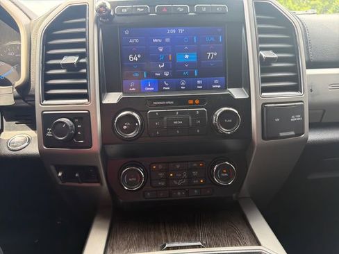 Used 2020 Ford F250 Lariat w/ Lariat Ultimate Package AWD/4WD image 37