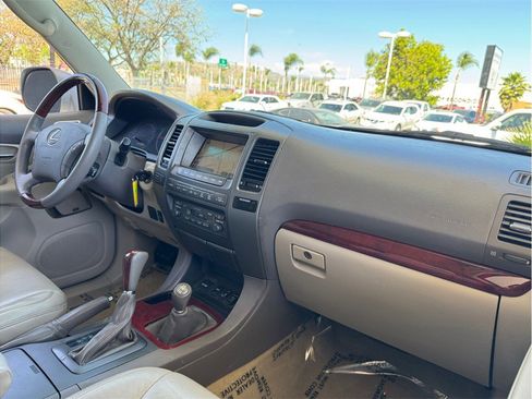 Used 2009 Lexus GX 470 image 25