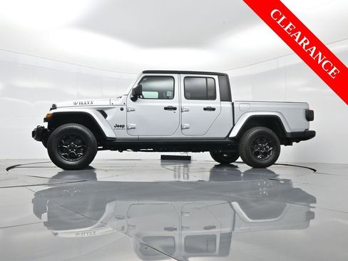 Used 2023 Jeep Gladiator Willys image 52