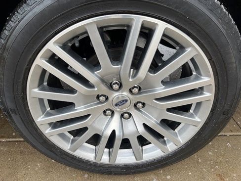 Used 2024 Ford Expedition Max Limited image 10