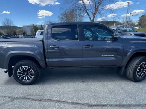 Certified 2023 Toyota Tacoma TRD Sport w/ Technology Package AWD/4WD image 9
