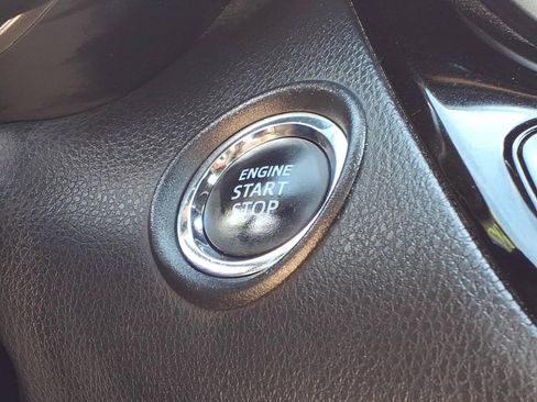 Used 2018 Toyota C-HR XLE FWD image 20