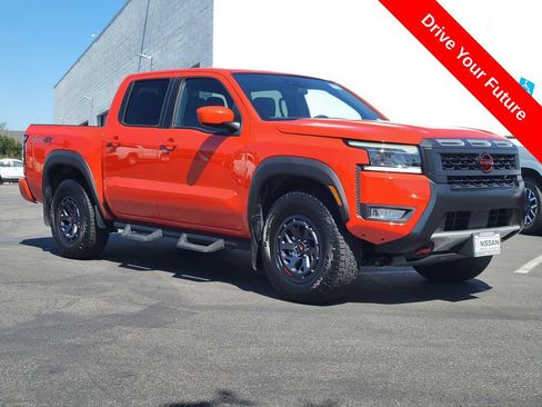 Used 2025 Nissan Frontier PRO-4X w/ Tow Package AWD/4WD image 35