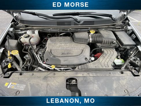 Used 2024 Chrysler Pacifica Touring-L FWD image 28