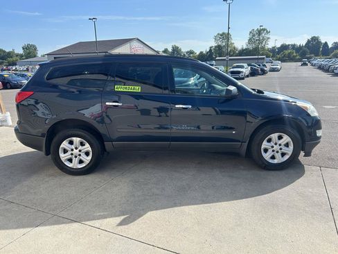 Used 2009 Chevrolet Traverse LS FWD image 4