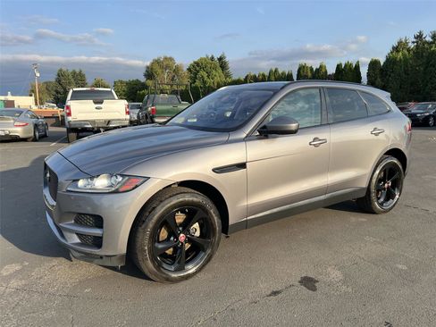Used 2020 Jaguar F-PACE Prestige image 1