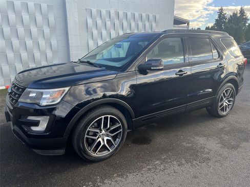 Used 2017 Ford Explorer Sport image 1