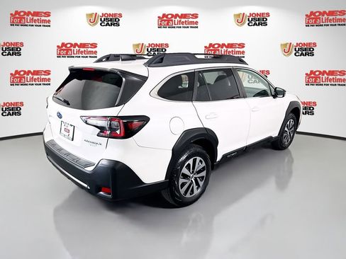Used 2024 Subaru Outback Premium AWD/4WD image 15