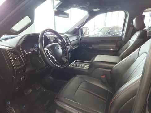 Used 2019 Ford Expedition Limited w/ Equipment Group 303A AWD/4WD image 14