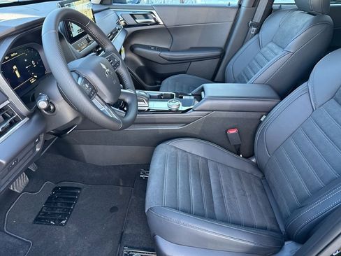New 2025 Mitsubishi Outlander SE AWD/4WD image 24