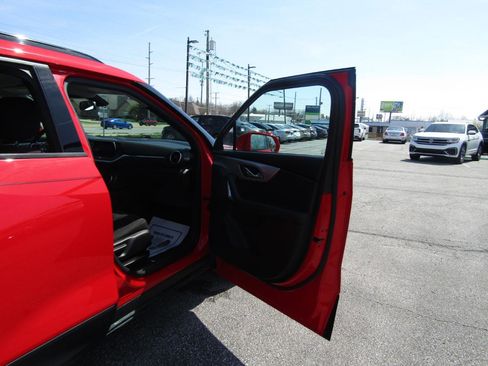 Used 2020 Chevrolet Blazer LT FWD image 23