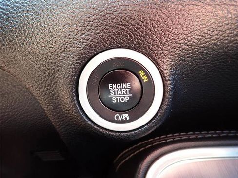 Used 2017 Dodge Challenger SXT RWD image 16