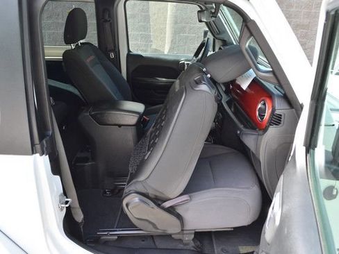 Used 2019 Jeep Wrangler Rubicon AWD/4WD image 35