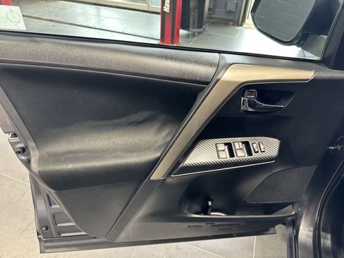 Used 2014 Toyota RAV4 XLE image 25