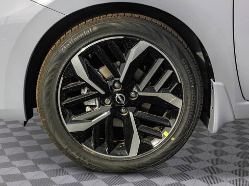 New 2025 Nissan Versa SR w/ Trunk Package image 7