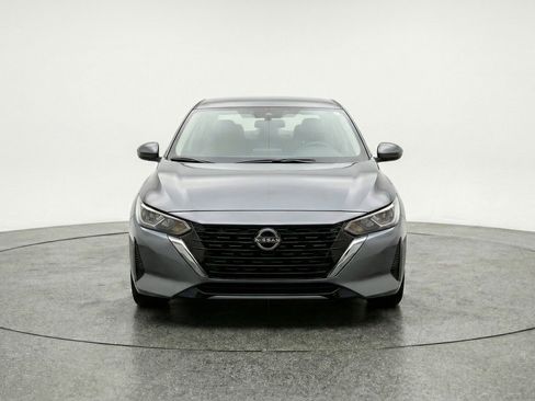 Used 2025 Nissan Sentra SV image 2