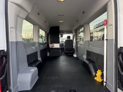 Used 2016 Ford Transit 150 XLT image 17